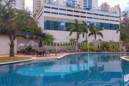 Apartamento para alugar com 77m², 2 quartos e 2 vagasÁrea comum - Piscina