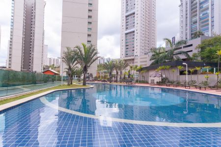 Apartamento para alugar com 77m², 2 quartos e 2 vagasÁrea comum - Piscina
