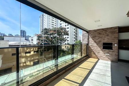 Apartamento para alugar com 186m², 3 quartos e 4 vagasVaranda