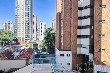 Apartamento para alugar com 186m², 3 quartos e 4 vagasVista