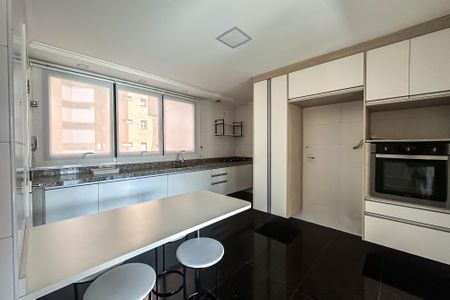 Apartamento para alugar com 186m², 3 quartos e 4 vagasCozinha