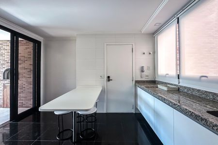 Apartamento para alugar com 186m², 3 quartos e 4 vagasCozinha