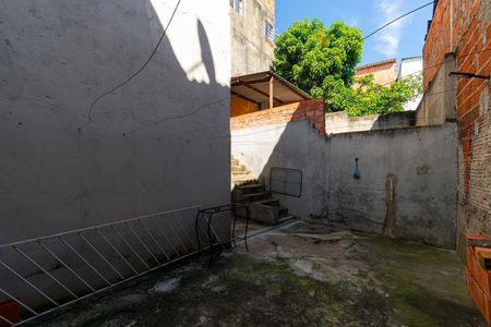 Casa à venda com 95m², 2 quartos e sem vagaQuintal
