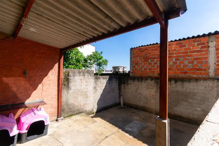Casa à venda com 95m², 2 quartos e sem vagaQuintal