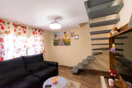 Sala de casa à venda com 2 quartos, 95m² em Parque dos Bancarios, São Paulo