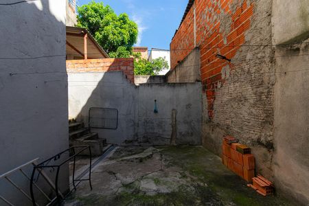 Casa à venda com 95m², 2 quartos e sem vagaQuintal