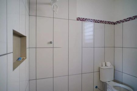 Casa para alugar com 82m², 3 quartos e sem vagaBanheiro 