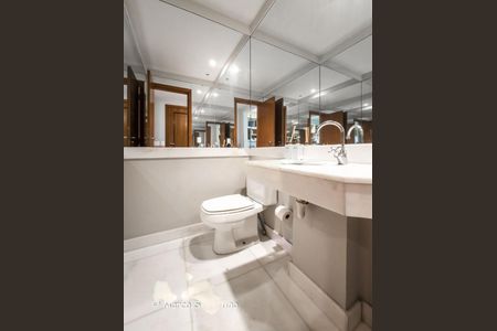 Apartamento à venda com 156m², 4 quartos e 3 vagas