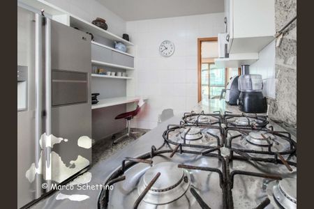 Apartamento à venda com 156m², 4 quartos e 3 vagas