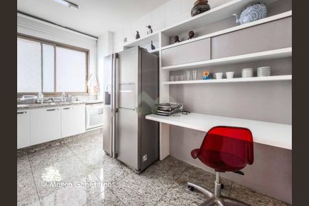 Apartamento à venda com 156m², 4 quartos e 3 vagas