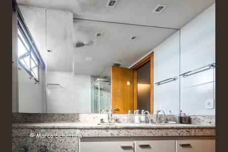 Apartamento à venda com 156m², 4 quartos e 3 vagas
