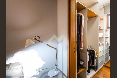 Apartamento à venda com 156m², 4 quartos e 3 vagas