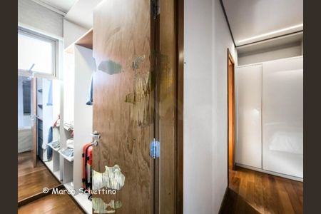 Apartamento à venda com 156m², 4 quartos e 3 vagas