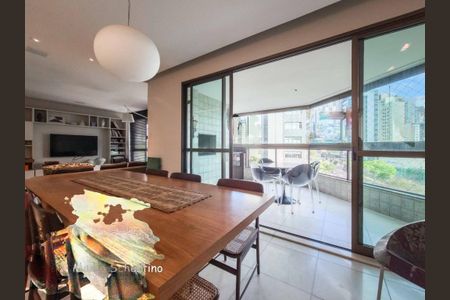 Apartamento à venda com 156m², 4 quartos e 3 vagas