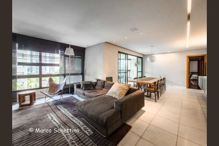 Apartamento à venda com 156m², 4 quartos e 3 vagas