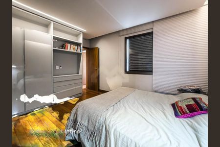 Apartamento à venda com 156m², 4 quartos e 3 vagas