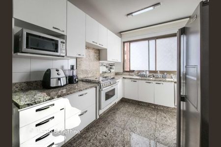 Apartamento à venda com 156m², 4 quartos e 3 vagas