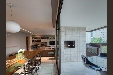 Apartamento à venda com 156m², 4 quartos e 3 vagas