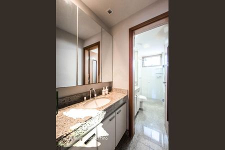 Apartamento à venda com 156m², 4 quartos e 3 vagas