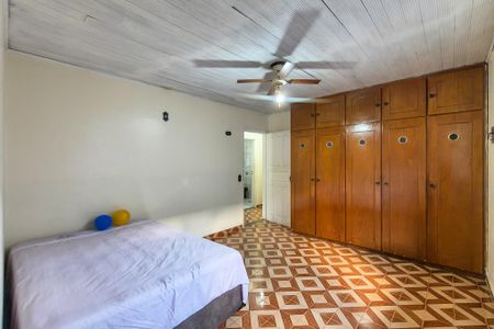 Casa para alugar com 264m², 4 quartos e 5 vagas Casa para alugar com 264m², 4 quartos e 5 vagasSuite