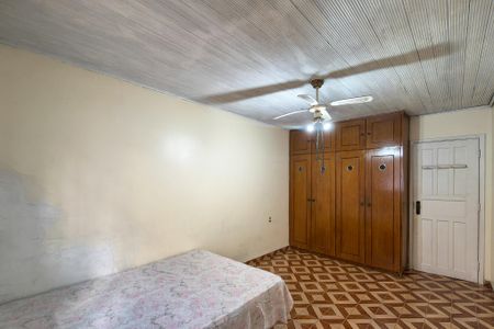 Casa para alugar com 264m², 4 quartos e 5 vagas Casa para alugar com 264m², 4 quartos e 5 vagasQuarto