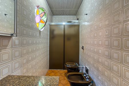 Casa para alugar com 264m², 4 quartos e 5 vagas Casa para alugar com 264m², 4 quartos e 5 vagasBanheiro da Suíte