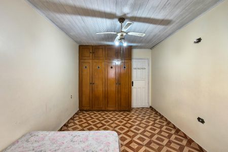 Casa para alugar com 264m², 4 quartos e 5 vagas Casa para alugar com 264m², 4 quartos e 5 vagasQuarto