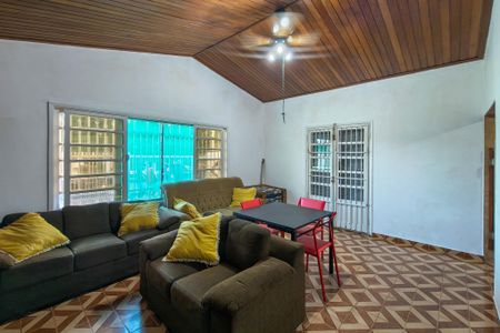 Sala de casa para alugar com 4 quartos, 264m² em Vila Balnearia, Praia Grande