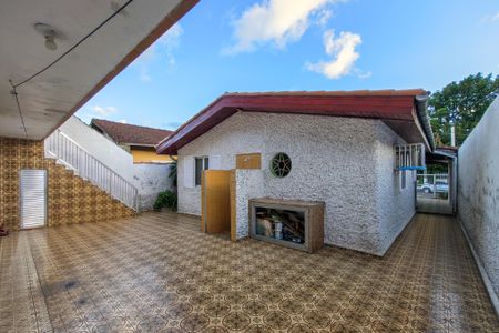 Casa para alugar com 264m², 4 quartos e 5 vagas Casa para alugar com 264m², 4 quartos e 5 vagasQuintal