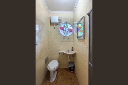 Casa para alugar com 264m², 4 quartos e 5 vagas Casa para alugar com 264m², 4 quartos e 5 vagasBanheiro de serviço