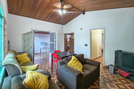 Casa para alugar com 264m², 4 quartos e 5 vagas Casa para alugar com 264m², 4 quartos e 5 vagasSala