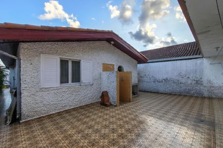Casa para alugar com 264m², 4 quartos e 5 vagas Casa para alugar com 264m², 4 quartos e 5 vagasQuintal