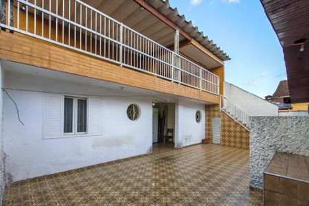Casa para alugar com 264m², 4 quartos e 5 vagas Casa para alugar com 264m², 4 quartos e 5 vagasQuintal
