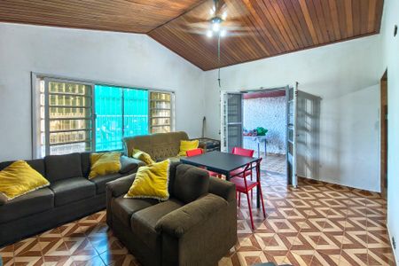 Sala de casa para alugar com 4 quartos, 264m² em Vila Balnearia, Praia Grande