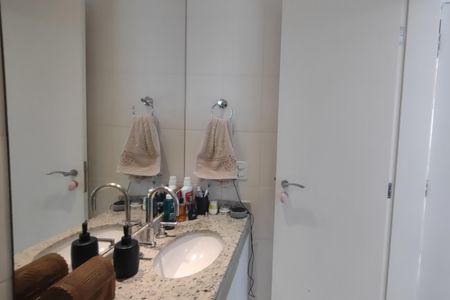 Apartamento à venda com 114m², 3 quartos e 2 vagasBanheiro da Suíte 2