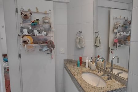 Apartamento à venda com 114m², 3 quartos e 2 vagasBanheiro da Suíte 3