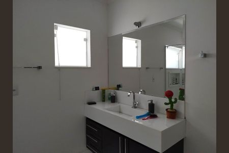 Casa para alugar com 486m², 4 quartos e 9 vagasBanheiro - suíte 4 