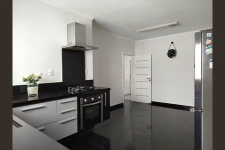 Casa para alugar com 486m², 4 quartos e 9 vagasCozinha
