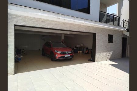 Casa para alugar com 486m², 4 quartos e 9 vagasGaragem