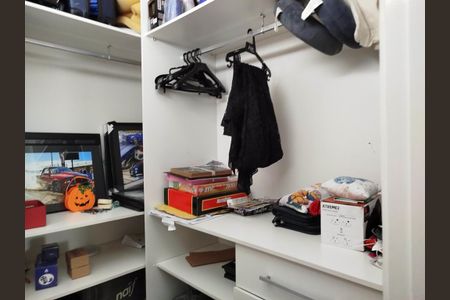 Casa para alugar com 486m², 4 quartos e 9 vagasCloset