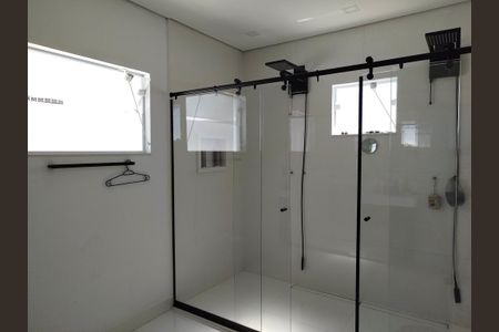 Casa para alugar com 486m², 4 quartos e 9 vagasBanheiro - suíte 1