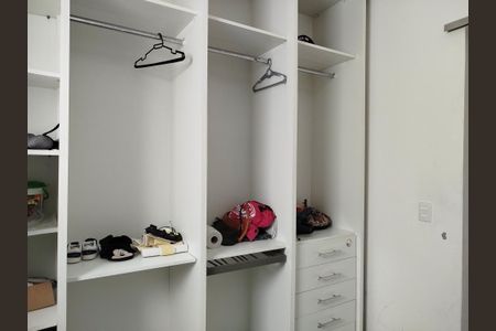 Casa para alugar com 486m², 4 quartos e 9 vagasCloset