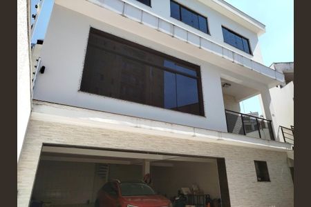 Casa para alugar com 486m², 4 quartos e 9 vagasFachada