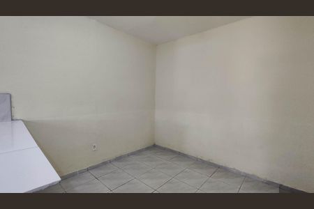 Sala de casa para alugar com 1 quarto, 103m² em Vila Maria Rosa, Ferraz de Vasconcelos