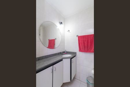 Apartamento à venda com 74m², 2 quartos e 2 vagasBanheiro da Suíte 2