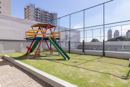 Apartamento à venda com 74m², 2 quartos e 2 vagasÁrea comum - Playground