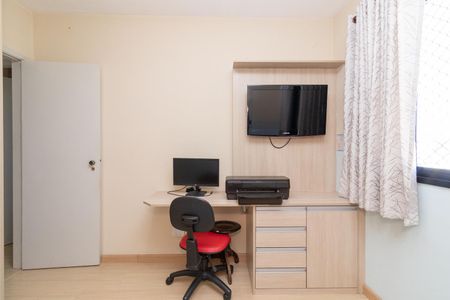 Apartamento à venda com 74m², 2 quartos e 2 vagasQuarto 2