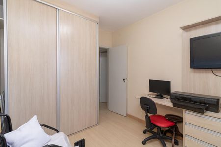 Apartamento à venda com 74m², 2 quartos e 2 vagasQuarto 2