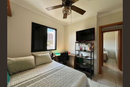 Apartamento à venda com 130m², 4 quartos e 3 vagasQuarto 2
