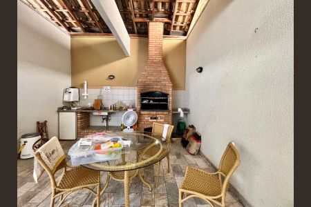Apartamento à venda com 130m², 4 quartos e 3 vagasÁrea comum - Churrasqueira